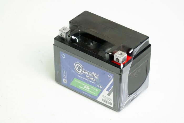 BATERIA CASSARELLA YTX4L-BS SUZUKI: BEST 125 HONDA: CB 110, CBF125 EII, NXR 125 KAWASAKI: KLX110CGF/DGF, MAGIC II, ZX130 BAJAJ: PLATINO 110, PLATINO 110 DRL, PLATINO 125 DRL HERO: SPLENDOR NXG (405)