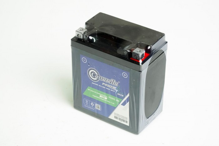 BATERIA CASSARELLA YTX7L-BS HONDA: CBR 250, XR 250 T, CB190R, XRE 300, DIO 110 STD SUZUKI: DR200 YAMAHA: FZ 250, XTZ250, YBR250  BENELLI: 180S, TRK 251, Leoncino 250 AKT: AK150/180/200TTR, (405)