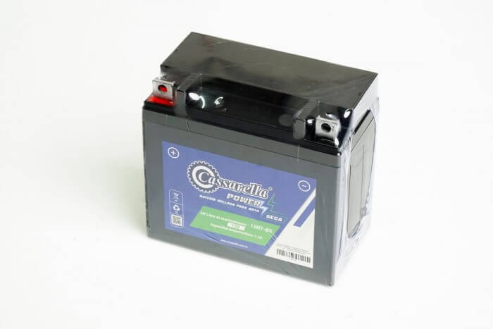 BATERIA CASSARELLA 12N7-BS AKT: AK125EVO , AK150EVO , AK125NE , AK150NE; SUZUKI GN - GS 125- GSX 150; VICTORY NITRO 125 (405)