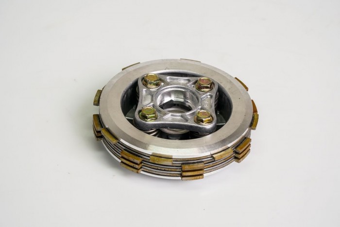 CENTRO CLUTCH COMPLETO CASSARELLA SPLENDOR ISMART 110 -4 DISCOS (166)