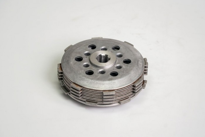 CENTRO CLUTCH COMPLETO CASSARELLA PLATINO110 COMFORTEC DRL -4 DISCOS (166)