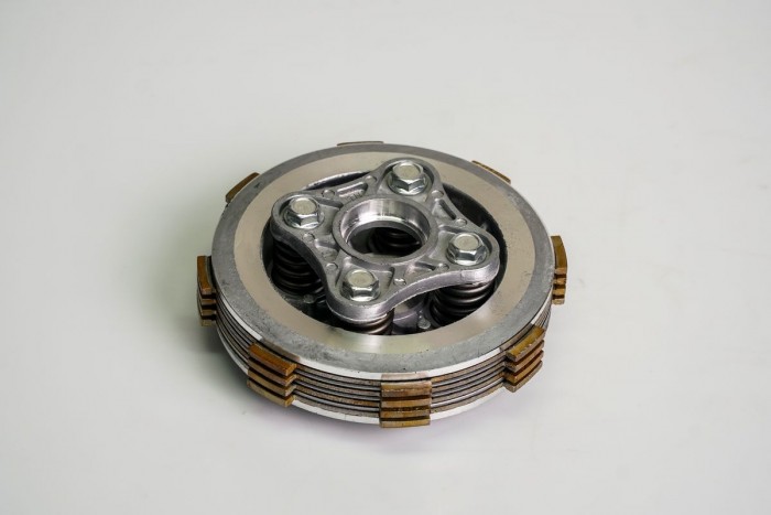 CENTRO CLUTCH COMPLETO CASSARELLA TVS100 SPORT -4 DISCOS (166)