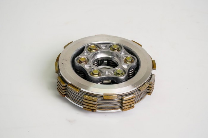CENTRO CLUTCH COMPLETO CASSARELLA AKT200 6 HUECOS PARA RODAMIENTO 16003 -6 DISCOS (166)