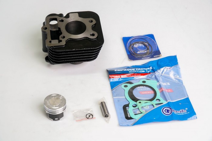KIT CILINDRO COMPLETO CON PISTON CASSARELLA PLATINO110 COMFORTEC DRL|BOXER CT KS|BOXER CT ES  BULOM 12MM PISTON 47MM NEGRO (490C)