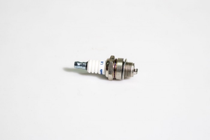 BUJIA CASSARELLA L6 GUADAÑA/HUSQVARNA (861)