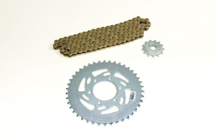 KIT CAJA CADENA - AKT 250 R 6 HUECOS (PT42C-PD13C-520-H-110C) DORADA CASSARELLA