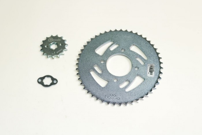 KIT PIÑONES - V-STROM 160 4 HUECOS (PT47C-PD15C-428) CASSARELLA