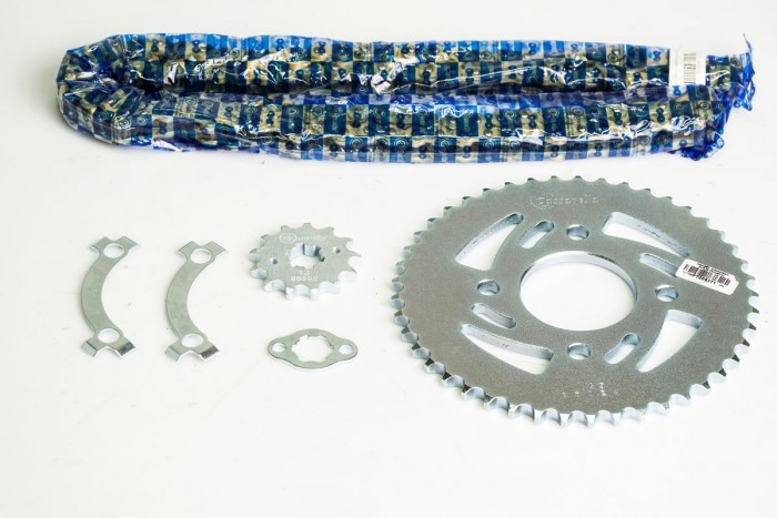 KIT CAJA CADENA - DISCOVER 125 4 HUECOS (PT45C-PD13C-428--124-C) DORADA CASSARELLA