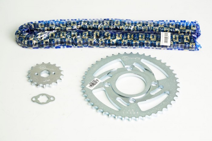 KIT CAJA CADENA - AKT TT 125 4 HUECOS (PT46C-PD17C-428-H-124-C) DORADA CASSARELLA