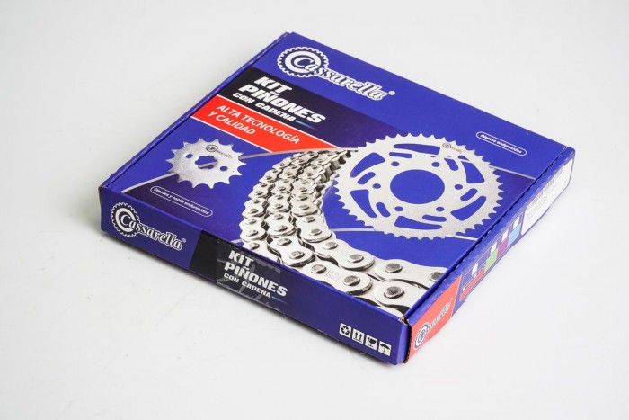 KIT CAJA CADENA - AKT SL 125 4 HUECOS (PT38C-PD14C-428-H-110-C) DORADA CASSARELLA