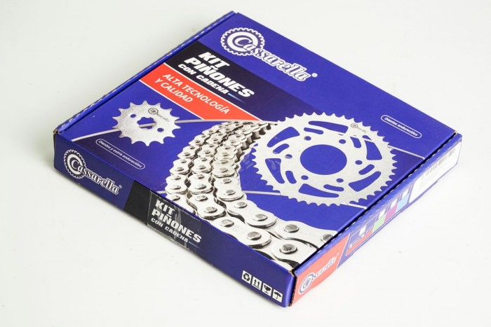 KIT CAJA CADENA - AKT 110 4 HUECOS (PT36C-PD14C-428--132-C) DORADA CASSARELLA