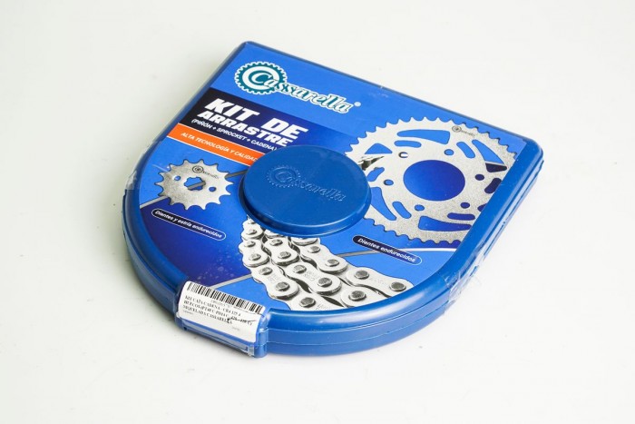 KIT CAJA CADENA - CR4 125 4 HUECOS (PT40 C-PD14 C- 428 --120-C) NIQUELADA CASSARELLA