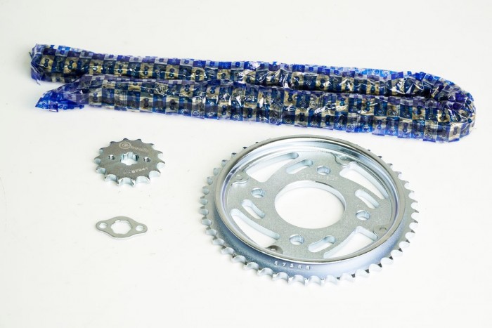 KIT CAJA CADENA - CB1 PRO 125 4 HUECOS (PT44C - PD14C - 428 - H - 122C) CASSARELLA DORADA