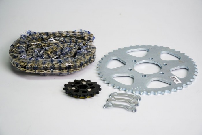 KIT CAJA CADENA - DR 650 6 HUECOS (PT43C-PD15C-520-H-132-C) DORADA O'RING CASSARELLA