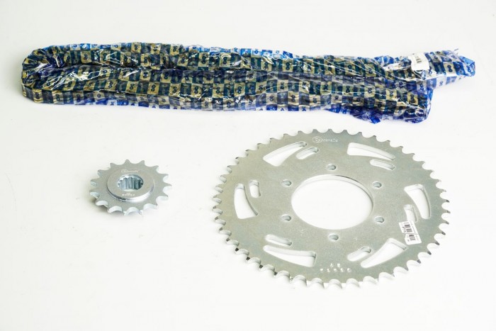 KIT CAJA CADENA - Z 800 6 HUECOS (PT45C-PD15C-520-H-120 PASO 520)  DORADA O´RING CASSARELLA