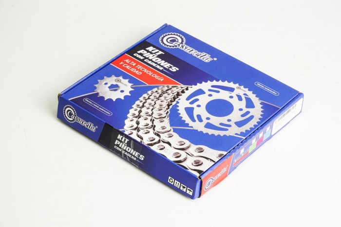 KIT CAJA CADENA - GIXXER 250 / V-STROM 250 SX5 HUECOS (PT40 - PD13C - 520 - H -120C)  NIQUELADA CASSARELLA