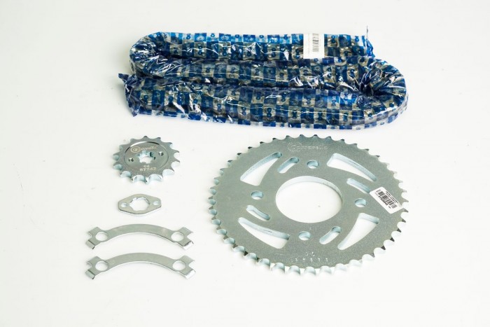 KIT CAJA CADENA - BOXER BM 150 4 HUECOS (PT42C-PD14C-428-H-122-C) NIQUELADA CASSARELLA