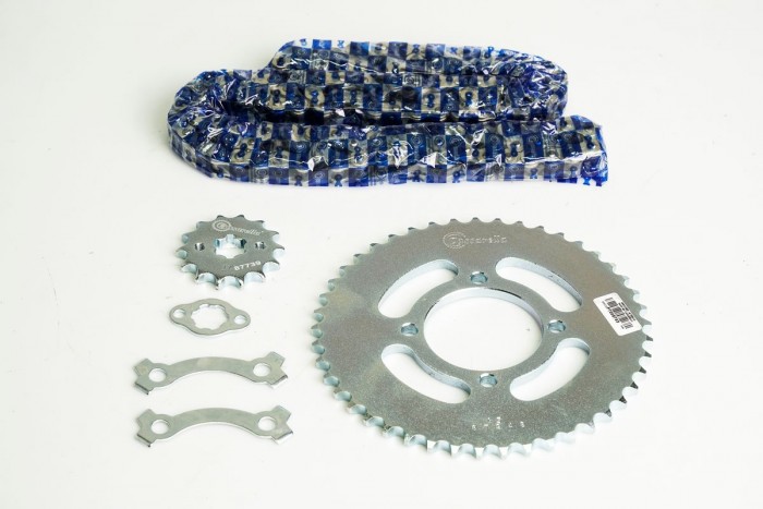 KIT CAJA CADENA - YD LIBERO 125 4 HUECOS (PT45C 4H -PD14C 2H -428--120-C) NIQUELADA CASSARELLA