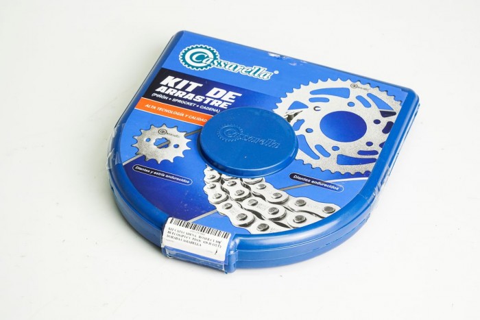 KIT CAJA CADENA - BOXER CT 100 HUECOS (PT47C-PD13C-428-H-122-C) DORADA CASSARELLA