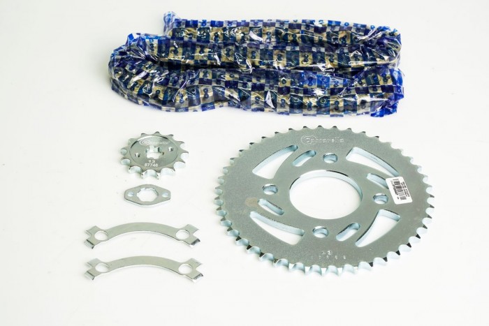 KIT CAJA CADENA - BOXER BM 150 4 HUECOS (PT43C-PD13C-428-H-120-C) DORADA CASSARELLA