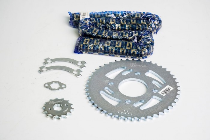 KIT CAJA CADENA - CBZ-4 160 4 HUECOS (PT46C-PD14C-428-H-132-C) DORADA CASSARELLA