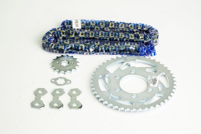 KIT CAJA CADENA - XT 225 CONCAVO 10.5 6 HUECOS (PT45C-PD15C-428-H-124-C) DORADA CASSARELLA