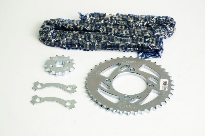 KIT CAJA CADENA - CR4 125 4 HUECOS  (PT40 C-PD14 C- 428 --132-C) NIQUELADA CASSARELLA