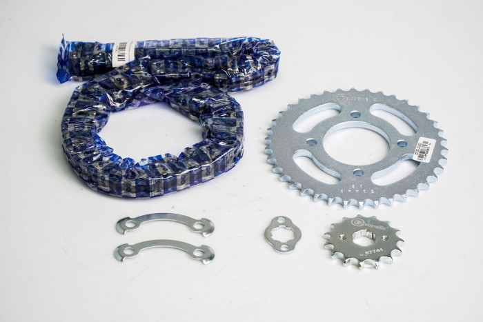 KIT CAJA CADENA - BERA SOCIALISTA 150 4 HUECOS (PT38C-PD15C-428--124-C) NIQUELADA CASSARELLA