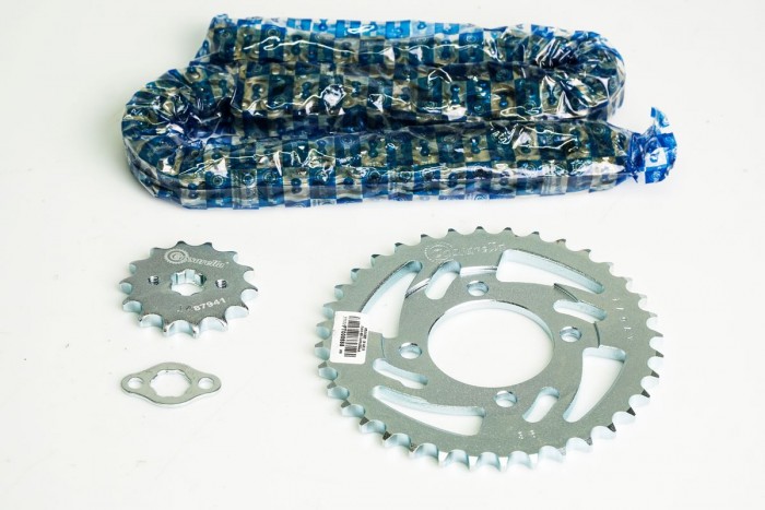 KIT CAJA CADENA - AKT 110 4 HUECOS (PT36C-PD14C-428-H-110-C) NIQUELADA CASSARELLA