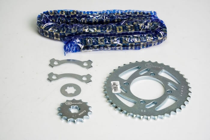 KIT CAJA CADENA - RX 115 4 HUECOS (PT39C-PD14C-428-H-110-C) DORADA CASSARELLA