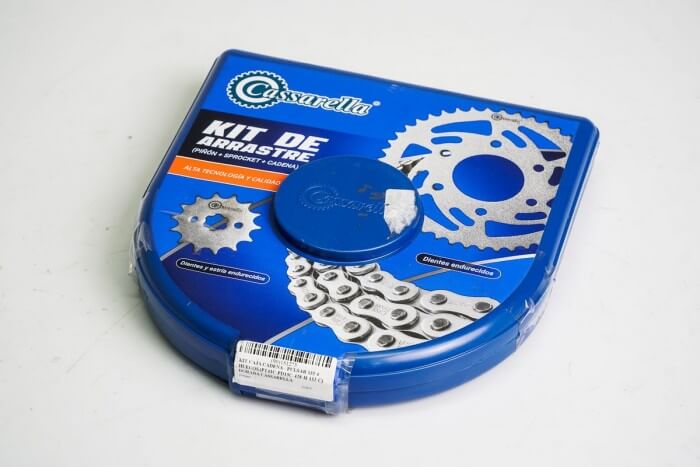 KIT CAJA CADENA - PULSAR 135 4 HUECOS (PT43C-PD13C-428-H-132-C) DORADA CASSARELLA