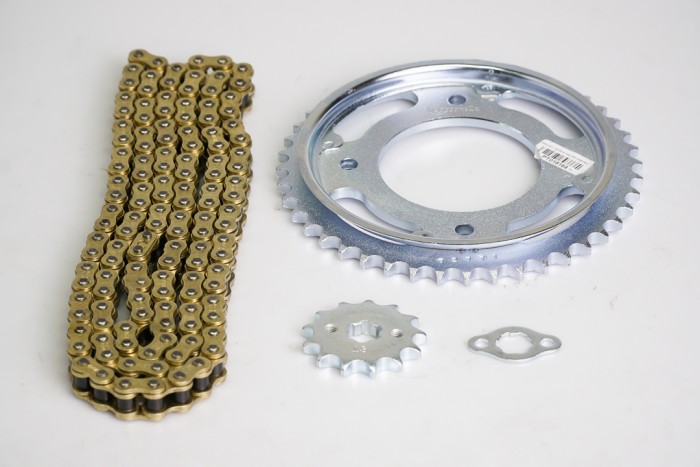 KIT CAJA CADENA - CB 110 FORCE 4 HUECOS (PT44C-PD13C-428-H-132-C) DORADA CASSARELLA