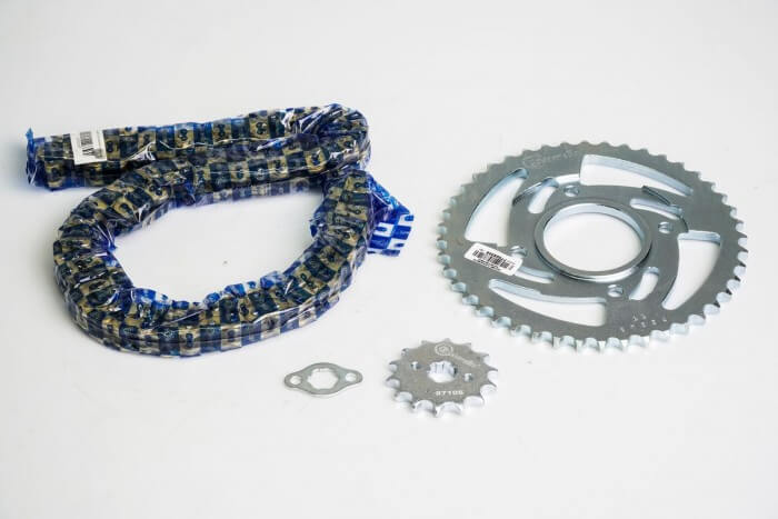 KIT CAJA CADENA - IGNITOR 125 4 HUECOS (PT44C-PD14C-428-H-120-C) DORADA CASSARELLA