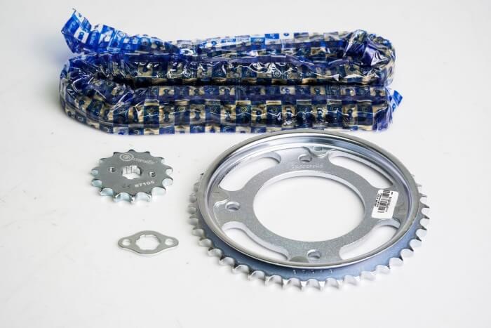 KIT CAJA CADENA - CB 110 4 HUECOS (PT42C-PD14C-428-H-132-C) DORADA CASSARELLA