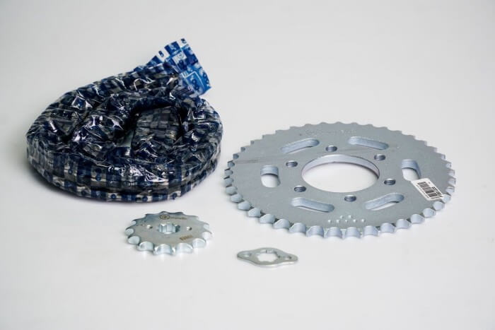 KIT CAJA CADENA - BOXER-S 100 6 HUECOS (PT42C-PD14C-428--122-C) DORADA CASSARELLA