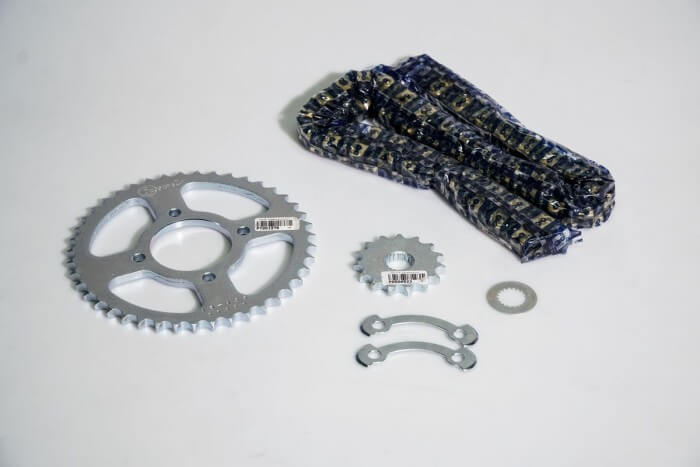 KIT CAJA CADENA - GN NOVA 125 4 HUECOS (PT43-PD15C-428-H-124-C) DORADA CASSARELLA