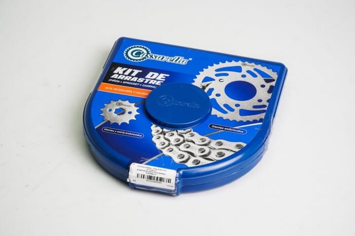 KIT CAJA CADENA - STAR SPORT TVS 100 4 HUECOS (PT40C-PD13C-428-H-110-C) DORADA CASSARELLA