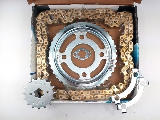 KIT ARRASTRE - CB INVICTA 150 SPEED 4 HUECOS (PT41C-PD16C-428-H-126-C) DORADA CASSARELLA