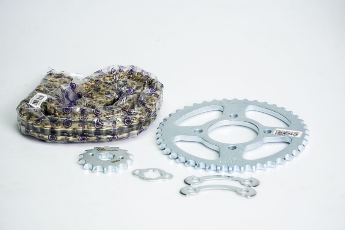 KIT ARRASTRE - AKT EVO 125/150VO FORCE 4 HUECOS (PT42C-PD14C-428-H-132-C) DORADA CASSARELLA