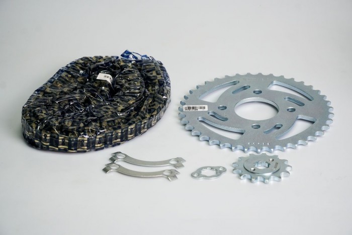 KIT ARRASTRE - AKT TTR 200 4 HUECOS (PT40C - PD13C - 520 -H- 110C) NIQUELADA CASSARELLA