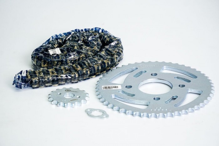 KIT ARRASTRE - AX4 110 FORCE 4 HUECOS (PT40-PD14C-428H-132-C) DORADA CASSARELLA