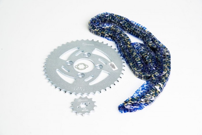 KIT ARRASTRE - APACHE 200 4 HUECOS (PT45C-PD13C-520-H-120-C) DORADA O'RING CASSARELLA