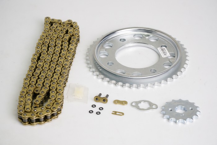 KIT ARRASTRE - CB F 160 SPEED 4 HUECOS (PT 45C-D15C- 428-H-132C) DORADA O'RING CASSARELLA