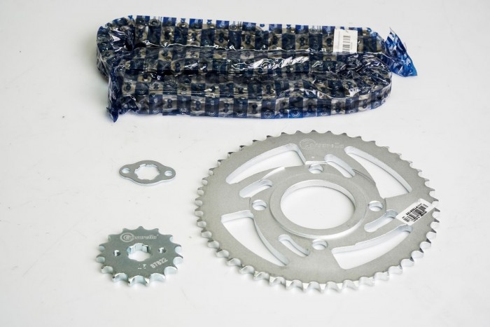 KIT ARRASTRE - MRX 150 MOD. 2020 SPROCKET PLANO 4 HUECOS(PT46C-PD15C-428-H-132-C)NIQUELADA CASSARELLA