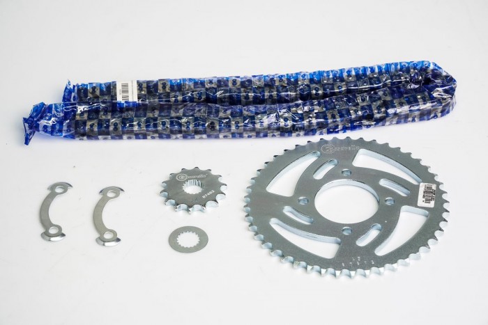 KIT ARRASTRE - GS 125 4 HUECOS (PT45C-PD14C-428-H-124-C) NIQUELADA CASSARELLA