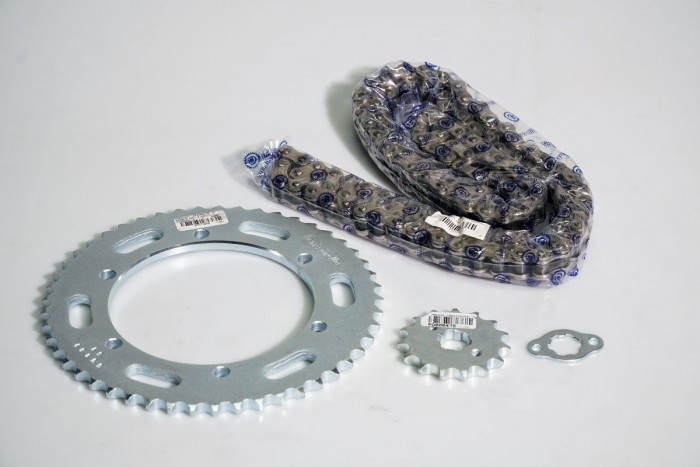 KIT ARRASTRE - KMX 125 6 HUECOS (PT50C-PD14C-428-H-132-C) NIQUELADA CASSARELLA