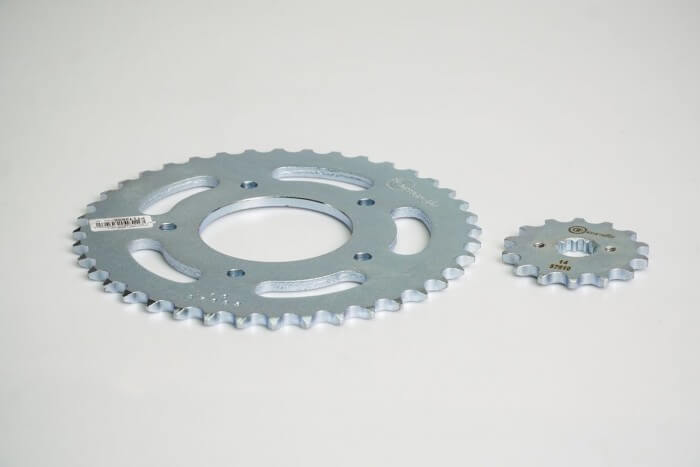 KIT PIÑONES - XT VIRAGO 600 4 HUECOS (PT45C-PD13C- 520) CASSARELLA