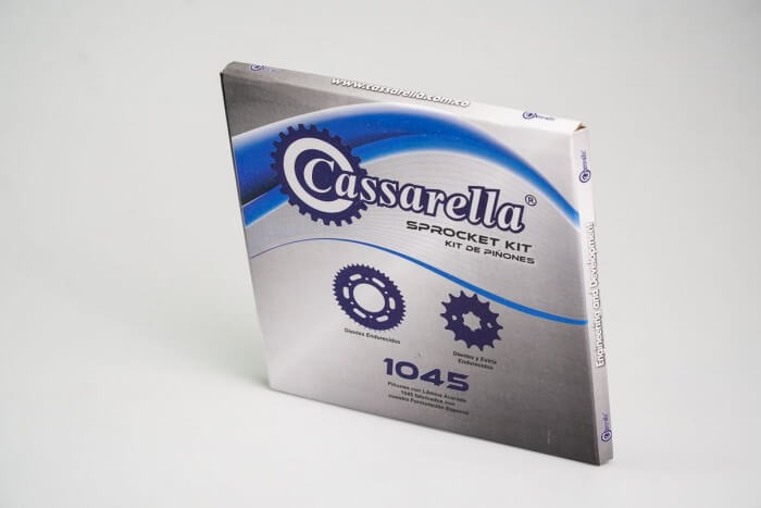 KIT PIÑONES - YZFR 600 5 HUECOS  (PT45C - PD15C PASO 520) CASSARELLA