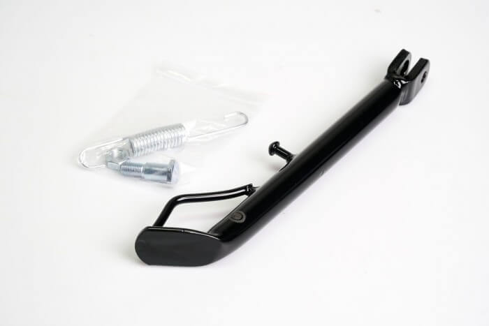 PATA LATERAL CASSARELLA YBR125 CON TORNILLO Y RESORTE