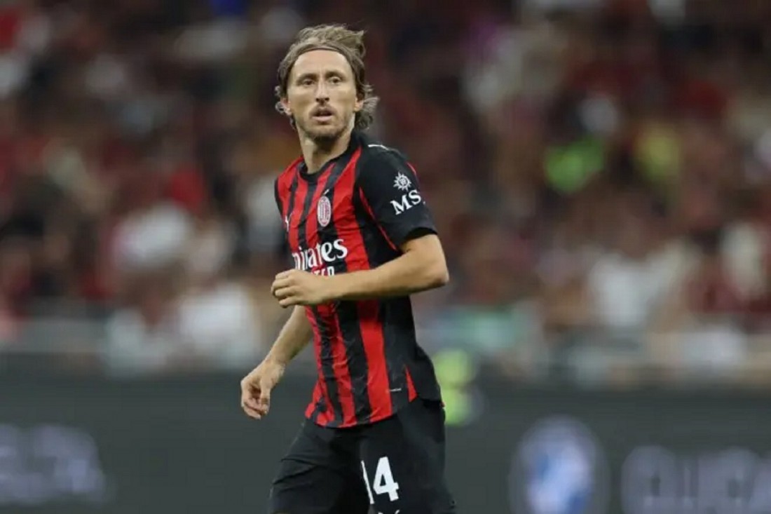 Milan de la Mano de Modrić ganó al Bari en la Copa Italia 2 x 0